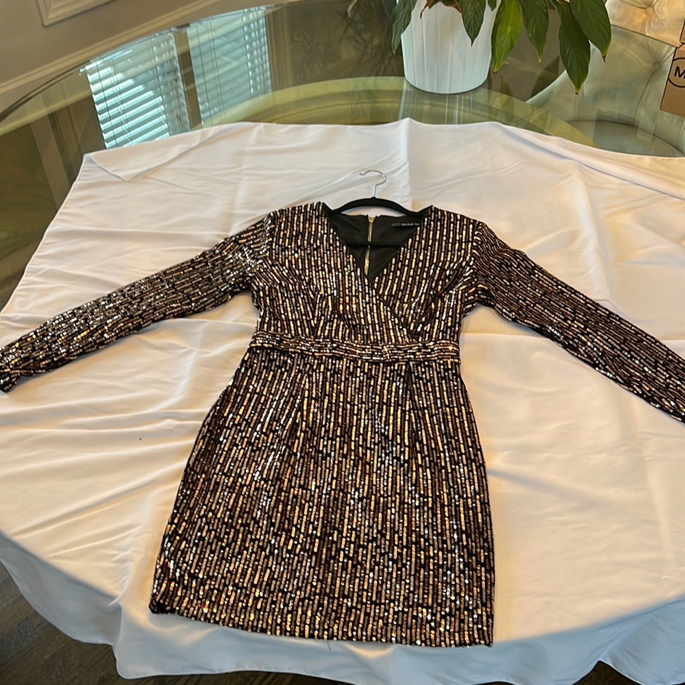 Women’s lined sequins party dress